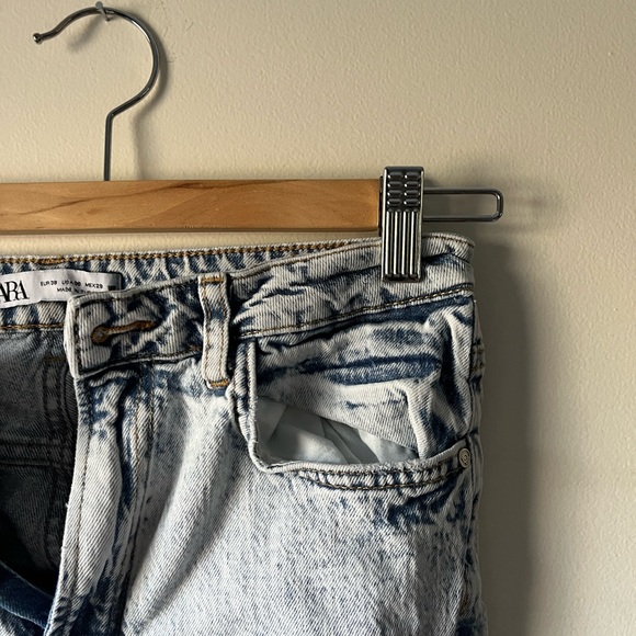 Zara Acid Wash Jeans - Picture 3 of 5